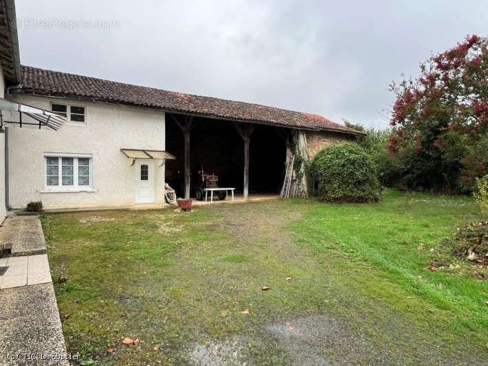 Maison à NANTEUIL-EN-VALLEE