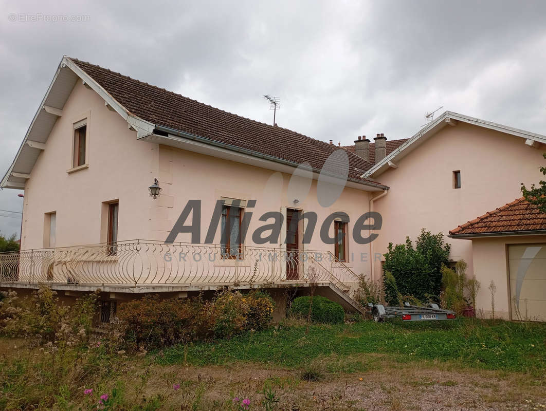 Maison à LUXEUIL-LES-BAINS