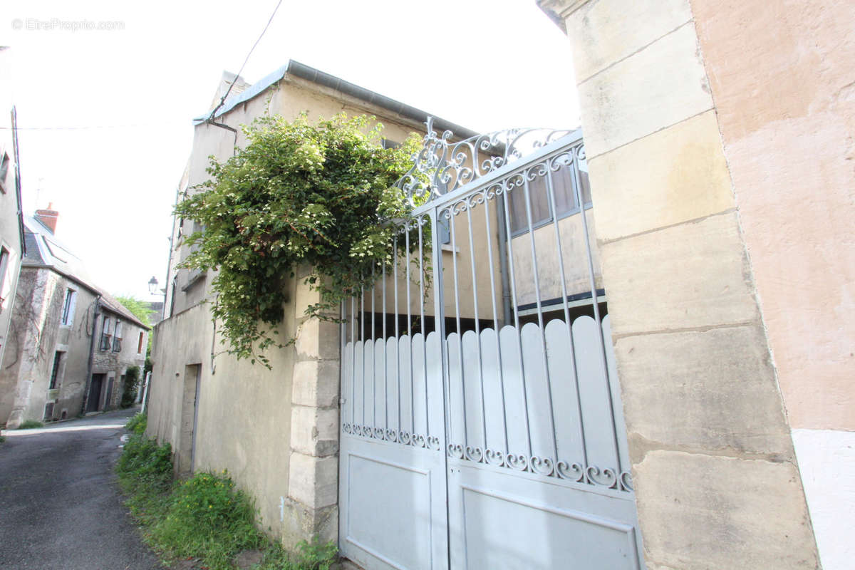 Maison à LA CHARITE-SUR-LOIRE