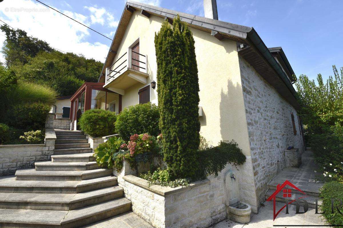 Maison à POMPIERRE-SUR-DOUBS