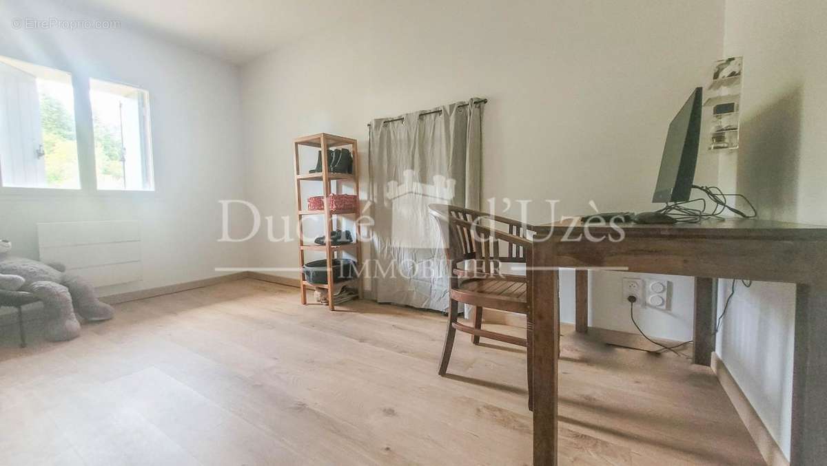 Appartement à UZES