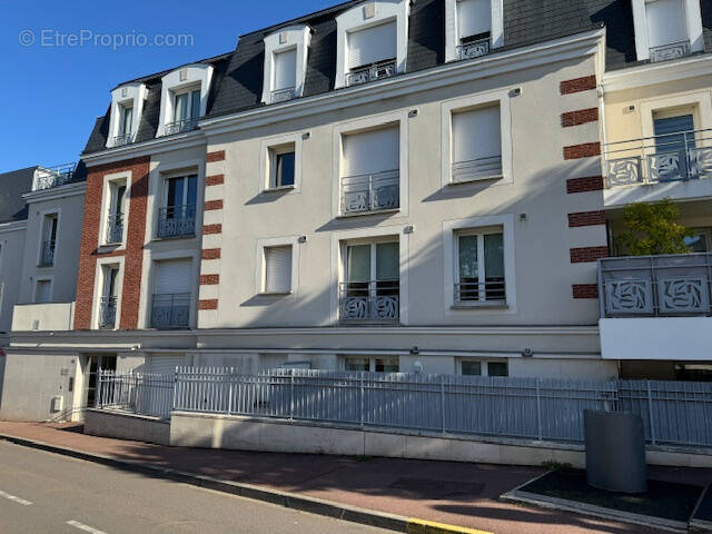 Appartement à VERNEUIL-SUR-SEINE