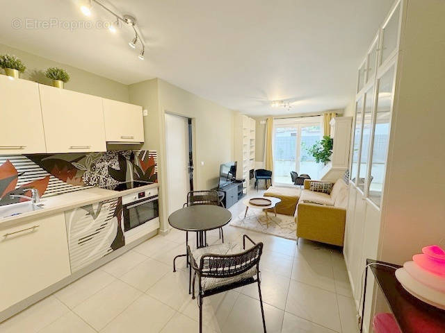 Appartement à VERNEUIL-SUR-SEINE