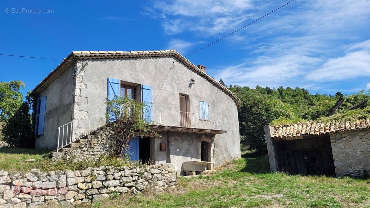 Maison à LES OMERGUES