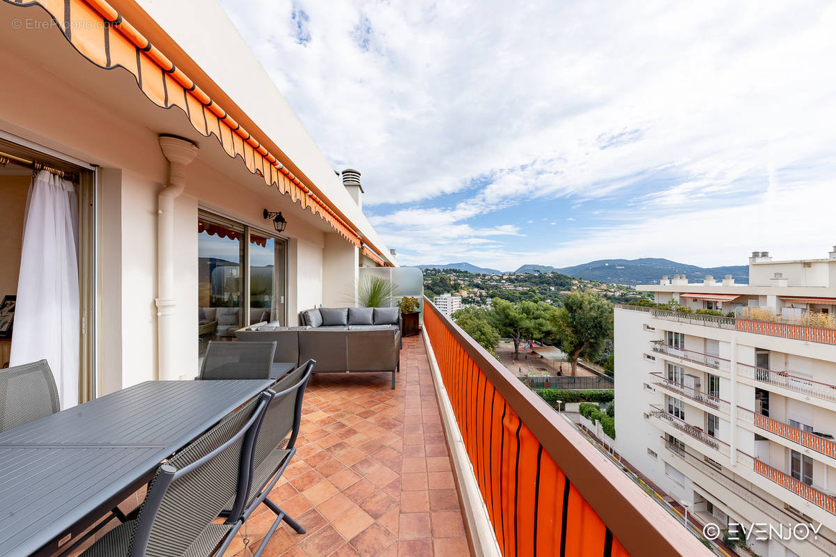 Appartement à NICE