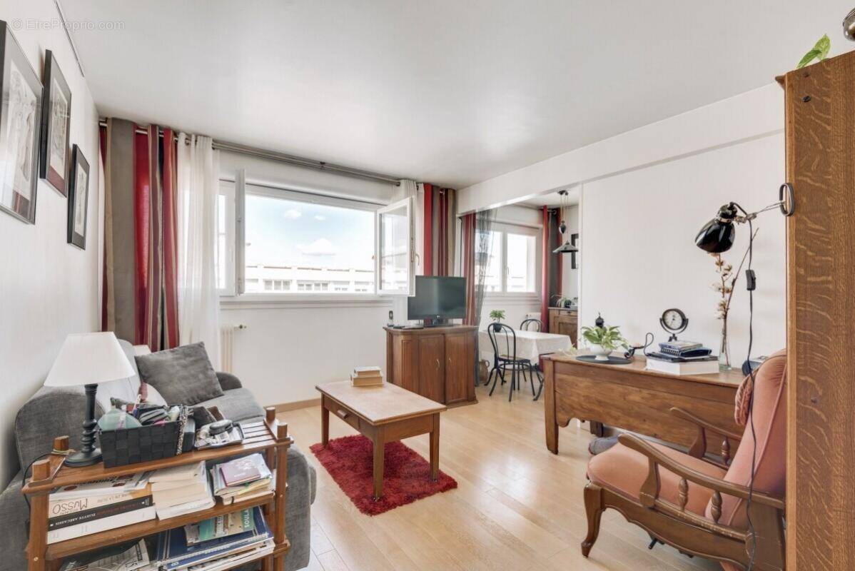 Appartement à PARIS-15E