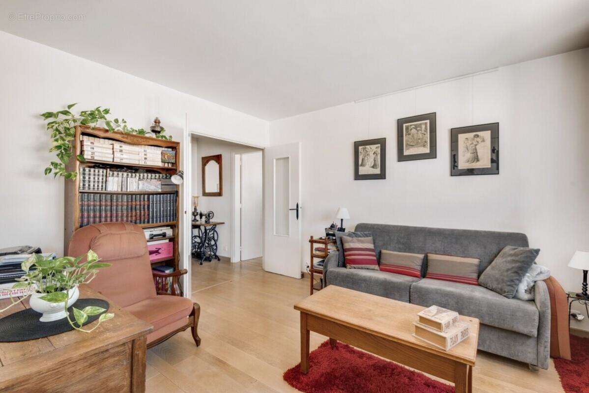 Appartement à PARIS-15E