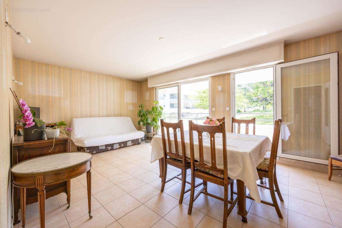 Appartement à SAINT-SEBASTIEN-SUR-LOIRE