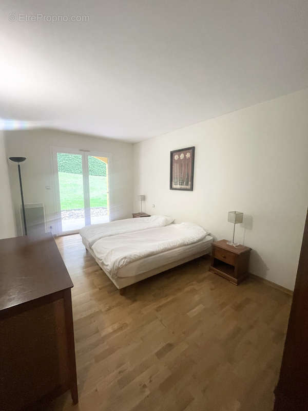 Appartement à CASTELNAUD-DE-GRATECAMBE