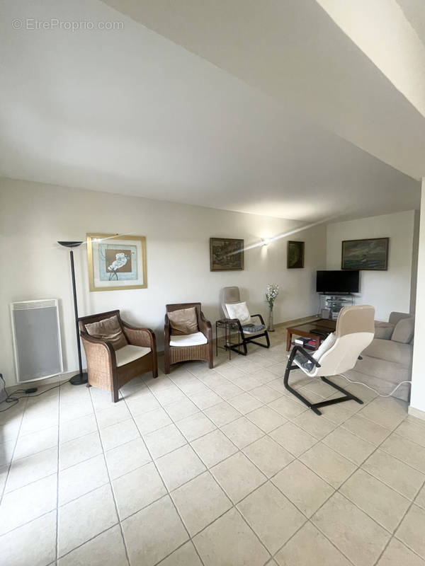 Appartement à CASTELNAUD-DE-GRATECAMBE