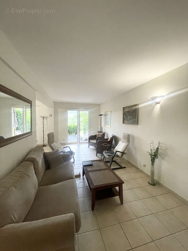 Appartement à CASTELNAUD-DE-GRATECAMBE