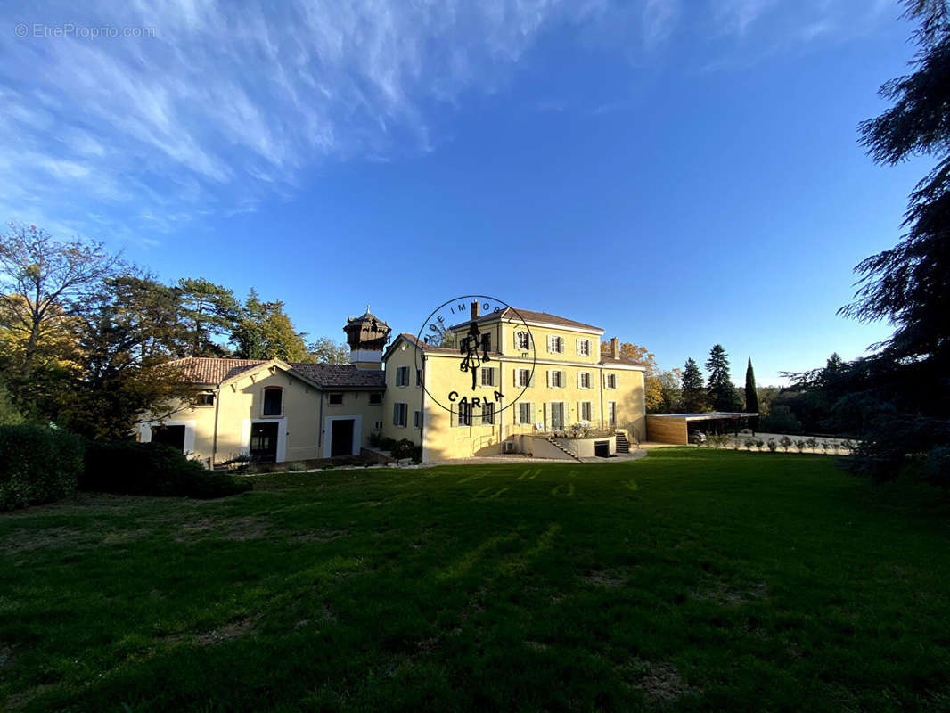 Maison à SAINT-GENIS-LAVAL