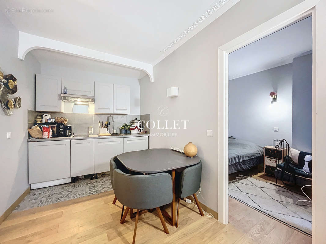 Appartement à PARIS-3E