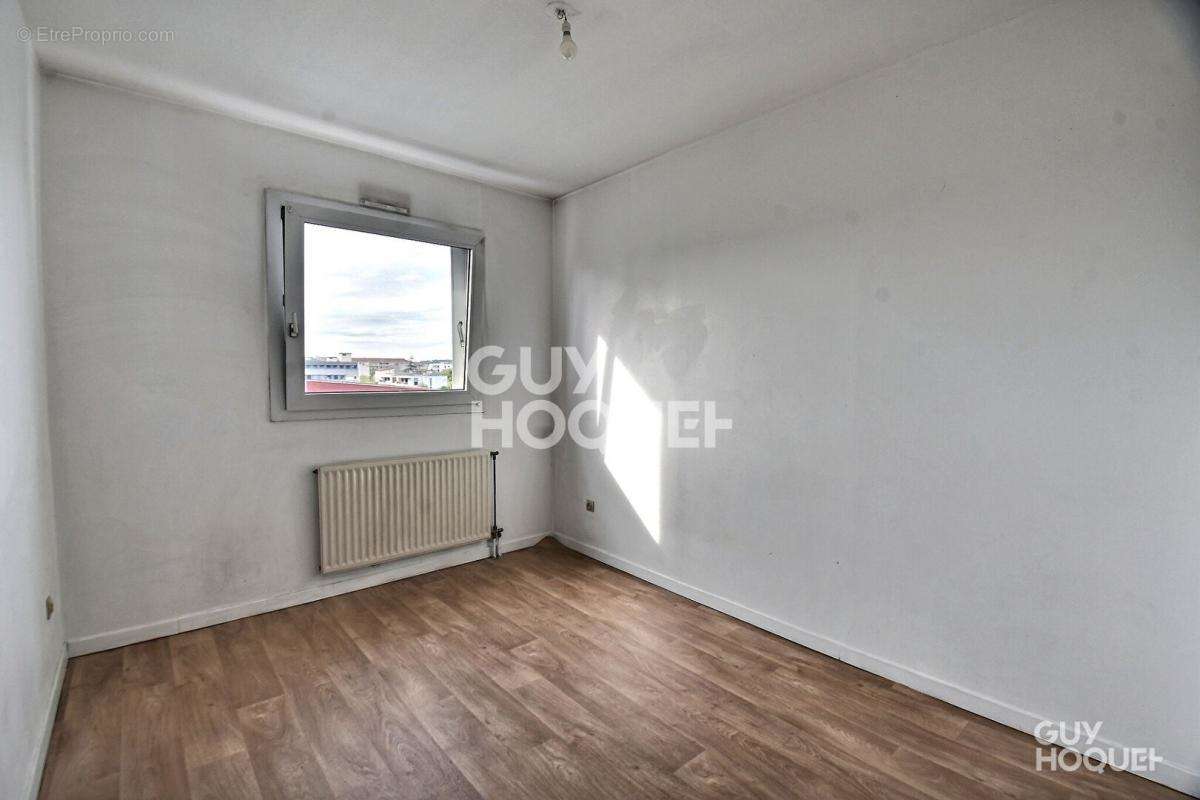 Appartement à LYON-8E