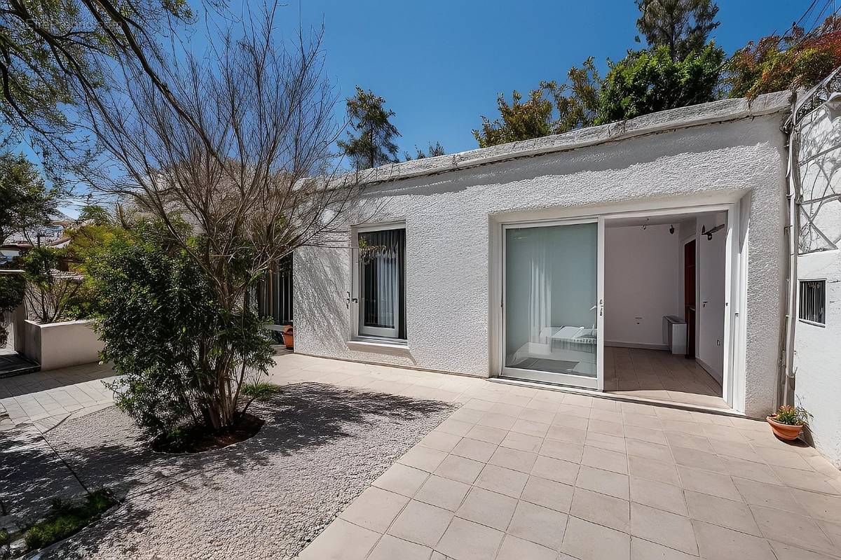 Maison à VILLENEUVE-LES-BEZIERS