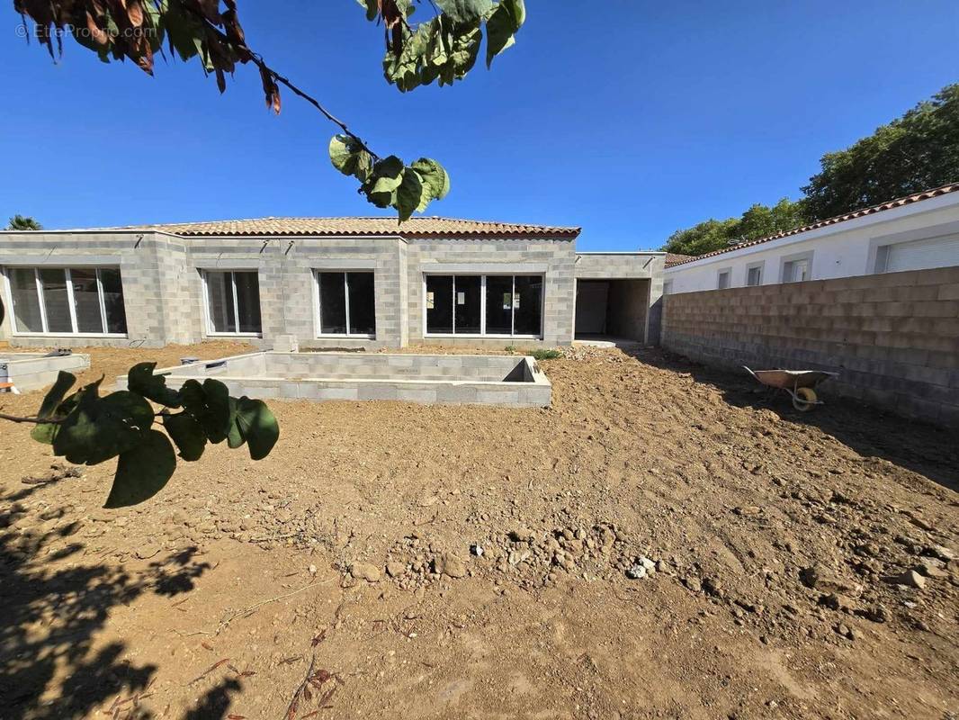 Maison à VILLENEUVE-LES-BEZIERS