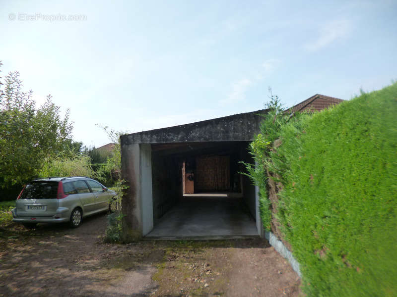 Maison à GUEUGNON