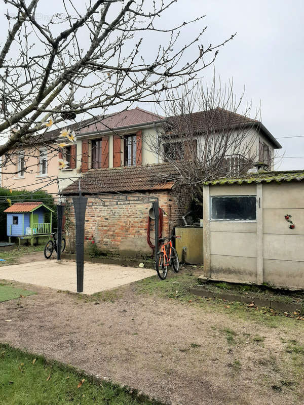 Maison à GUEUGNON