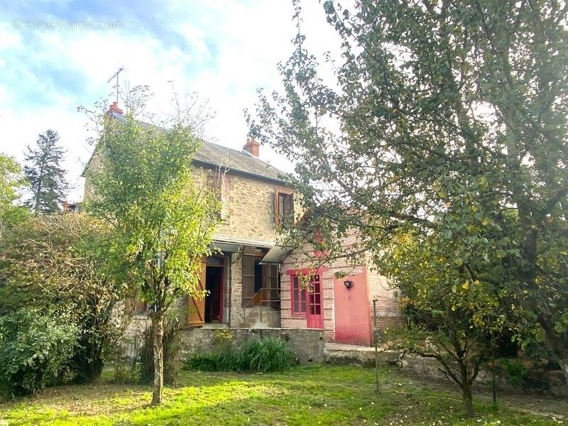 Maison à DUN-LE-PALESTEL