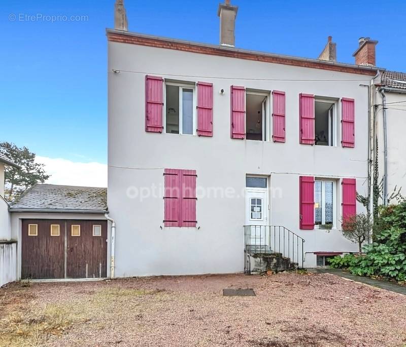 Appartement à BELLERIVE-SUR-ALLIER