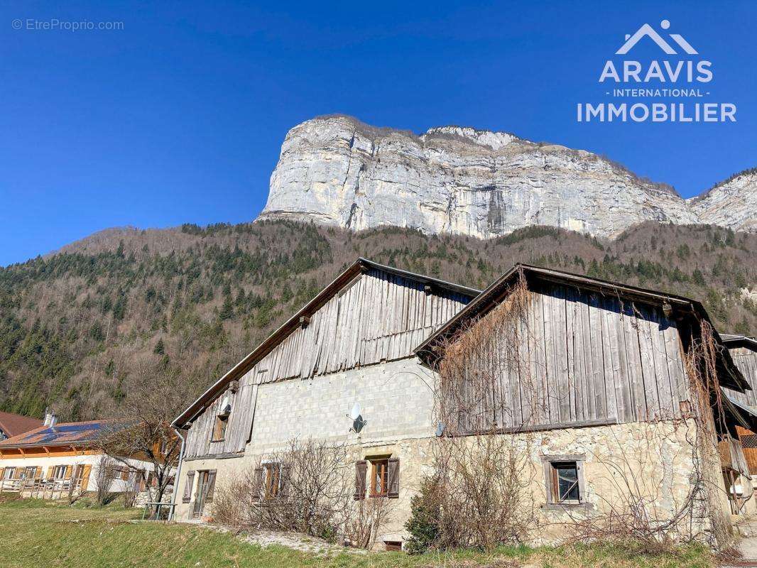 Maison à LA BALME-DE-THUY