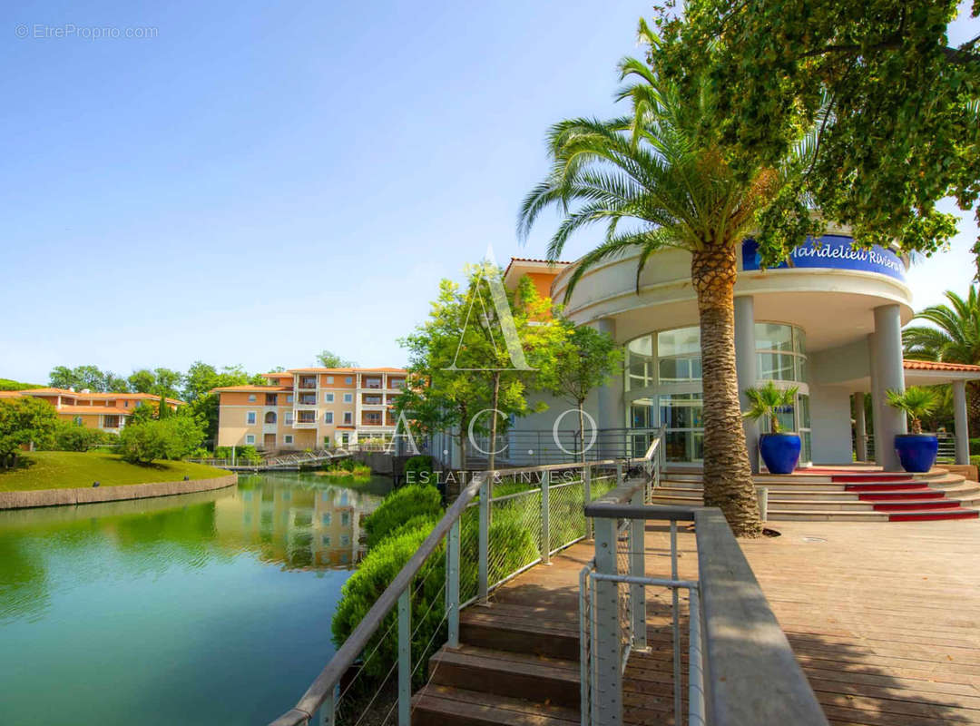 Appartement à MANDELIEU-LA-NAPOULE