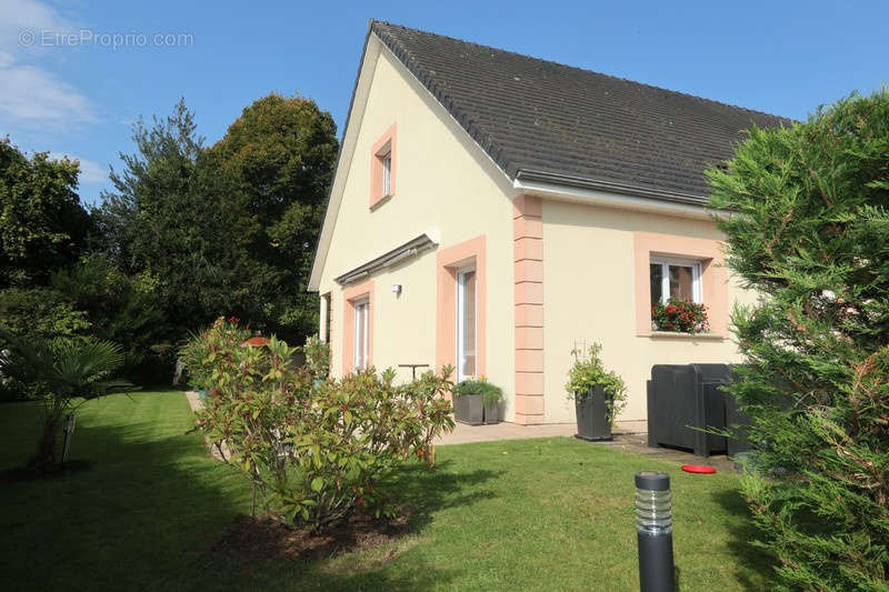 Maison à HENOUVILLE