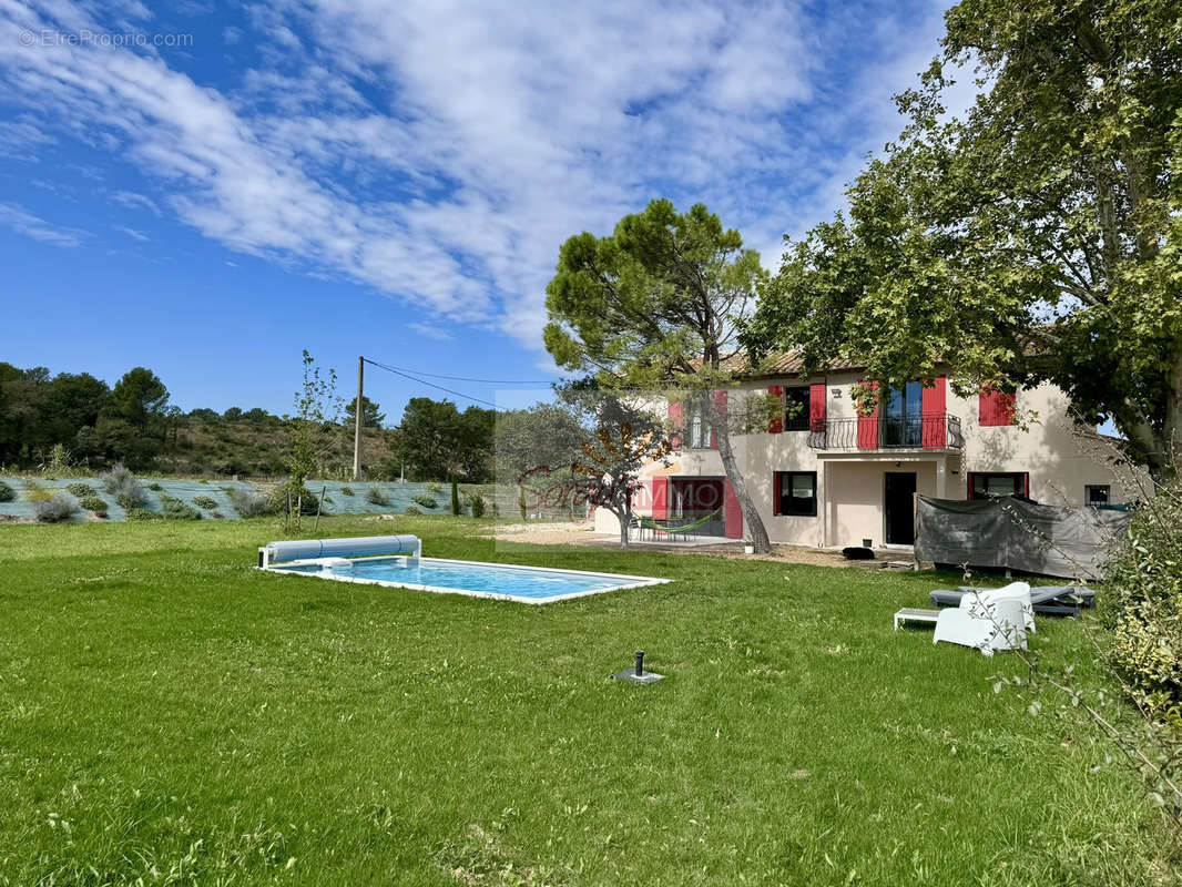 Maison à L&#039;ISLE-SUR-LA-SORGUE