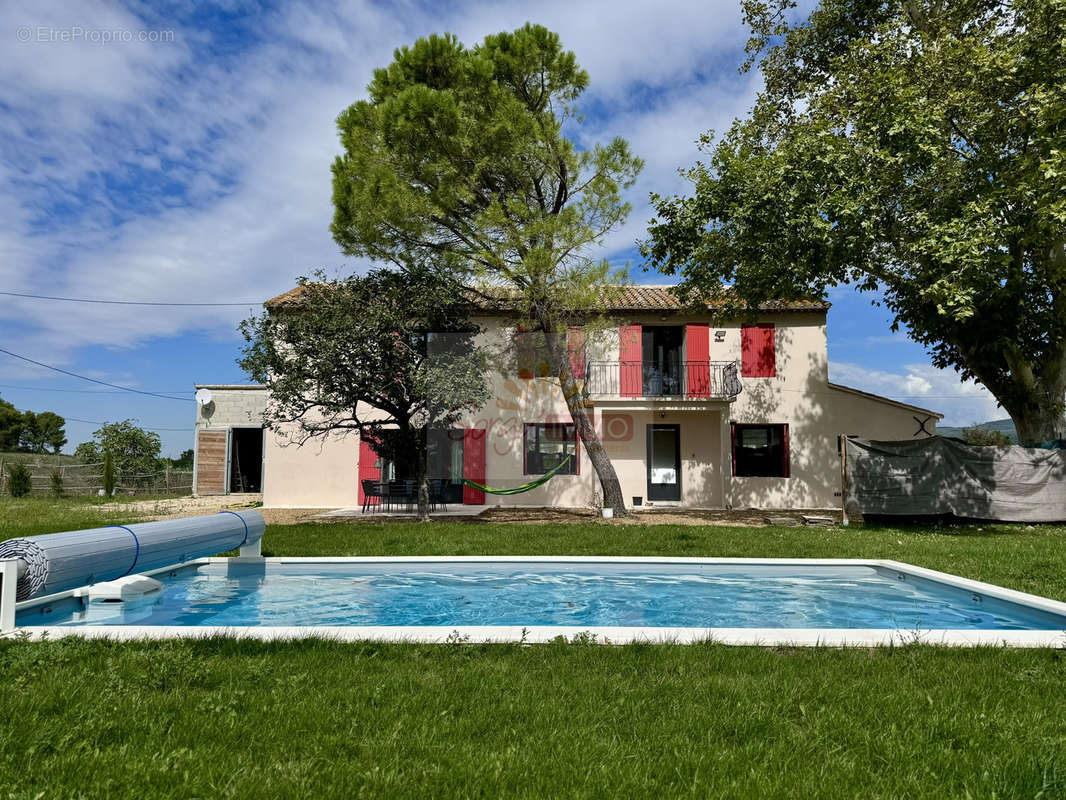 Maison à L&#039;ISLE-SUR-LA-SORGUE