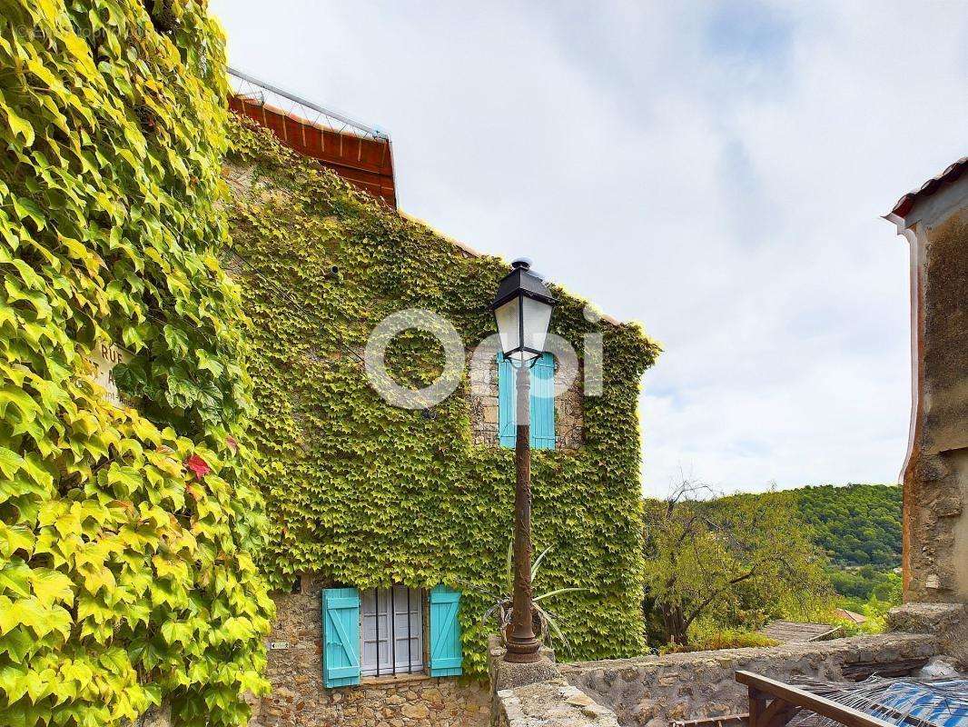 Maison à TOURRETTES