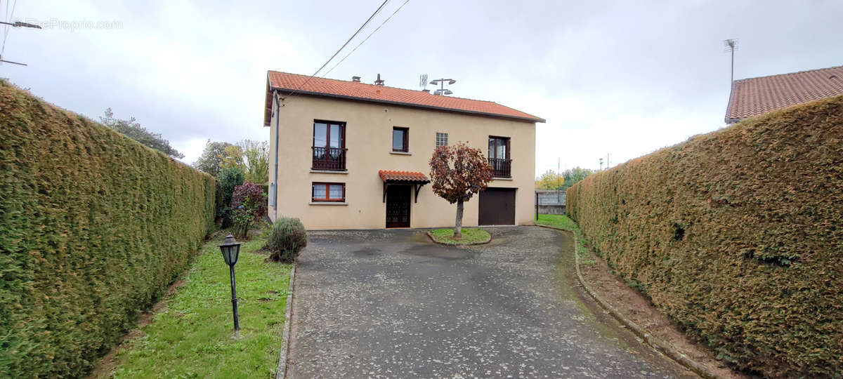 Maison à LEMPDES-SUR-ALLAGNON