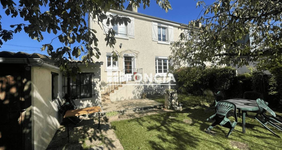 Maison à POITIERS