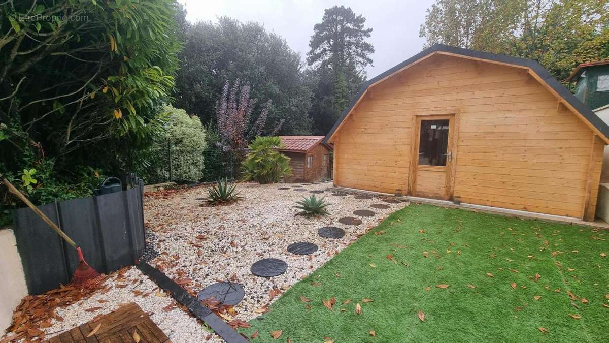 Maison à MESCHERS-SUR-GIRONDE