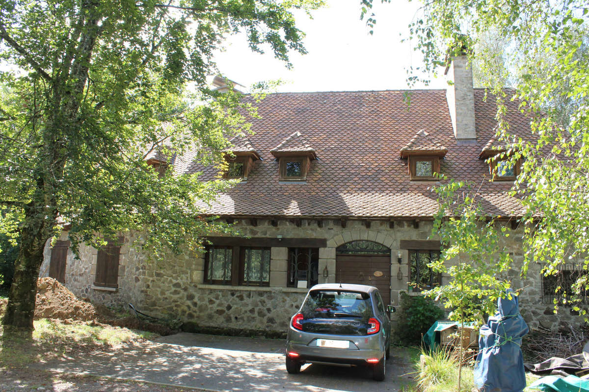 Maison à YTRAC