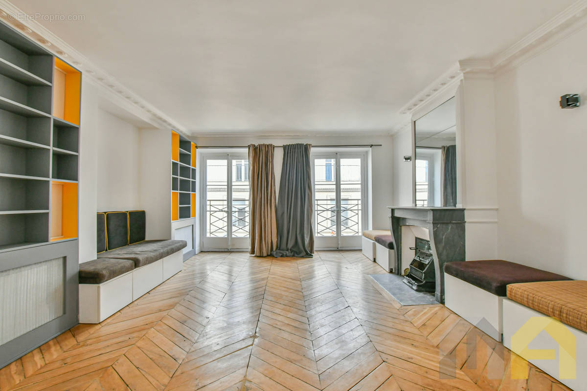 Appartement à PARIS-9E