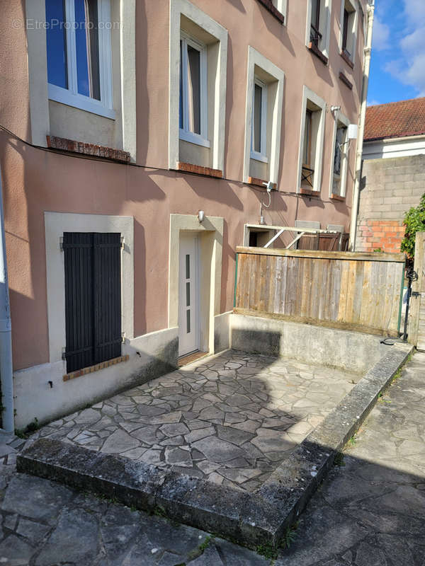 Appartement à CORBEIL-ESSONNES