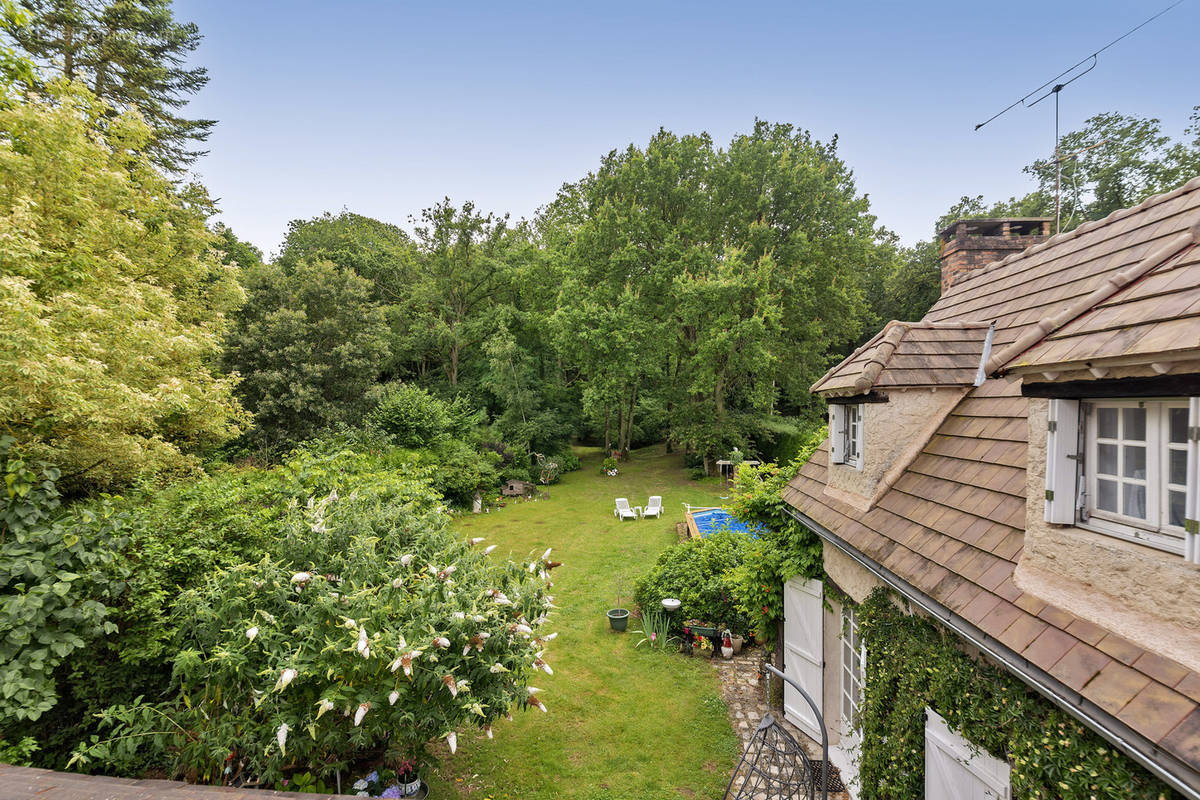 Maison à D&#039;HUISON-LONGUEVILLE