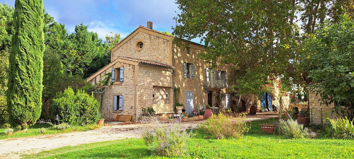 Maison à PERNES-LES-FONTAINES