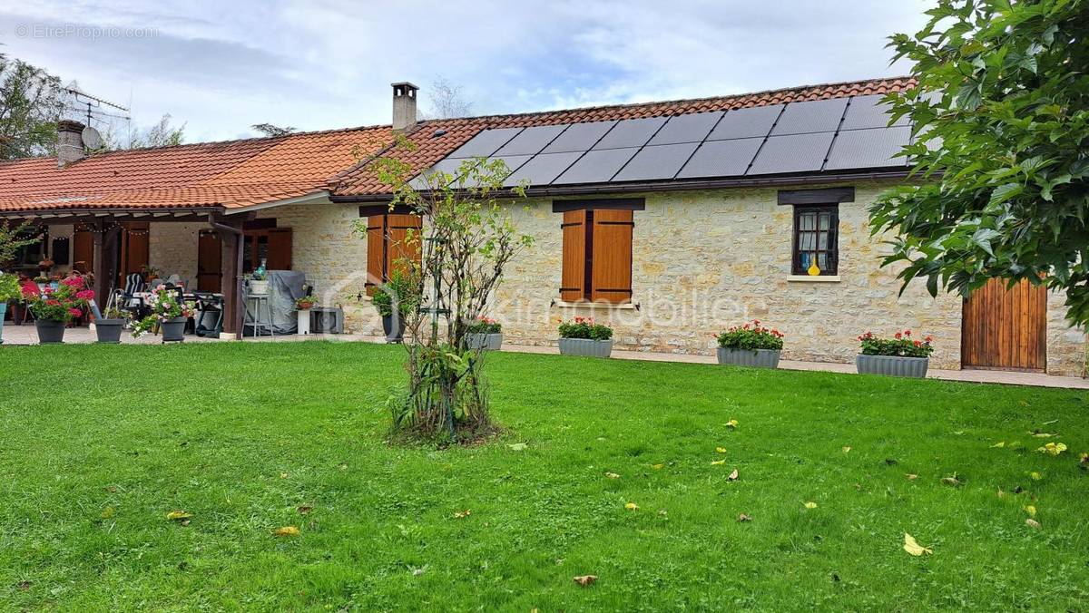 Maison à TOCANE-SAINT-APRE