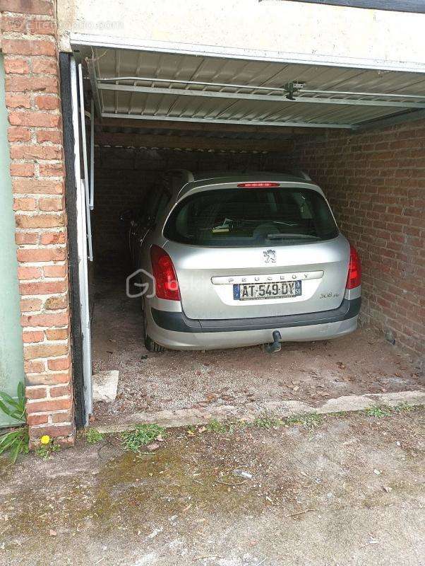 Parking à FACHES-THUMESNIL