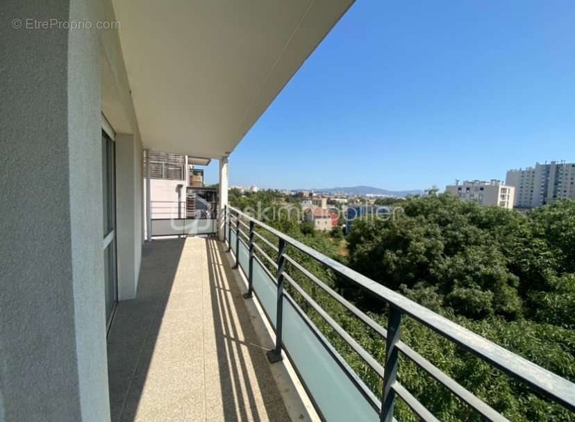 Appartement à MARSEILLE-15E