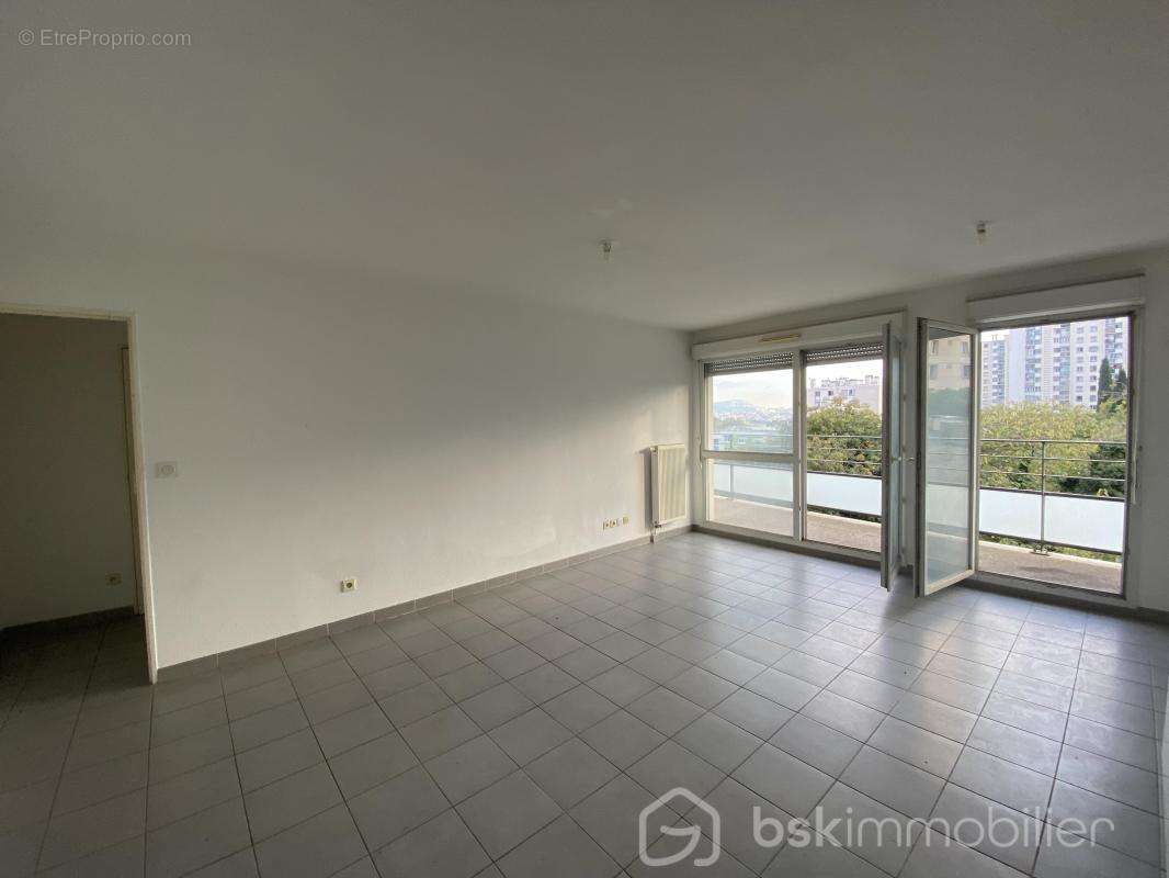 Appartement à MARSEILLE-15E