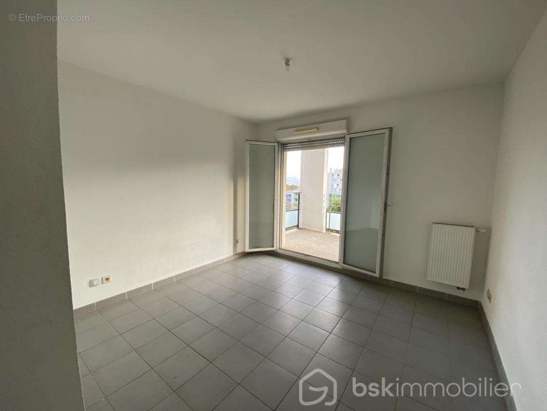 Appartement à MARSEILLE-15E