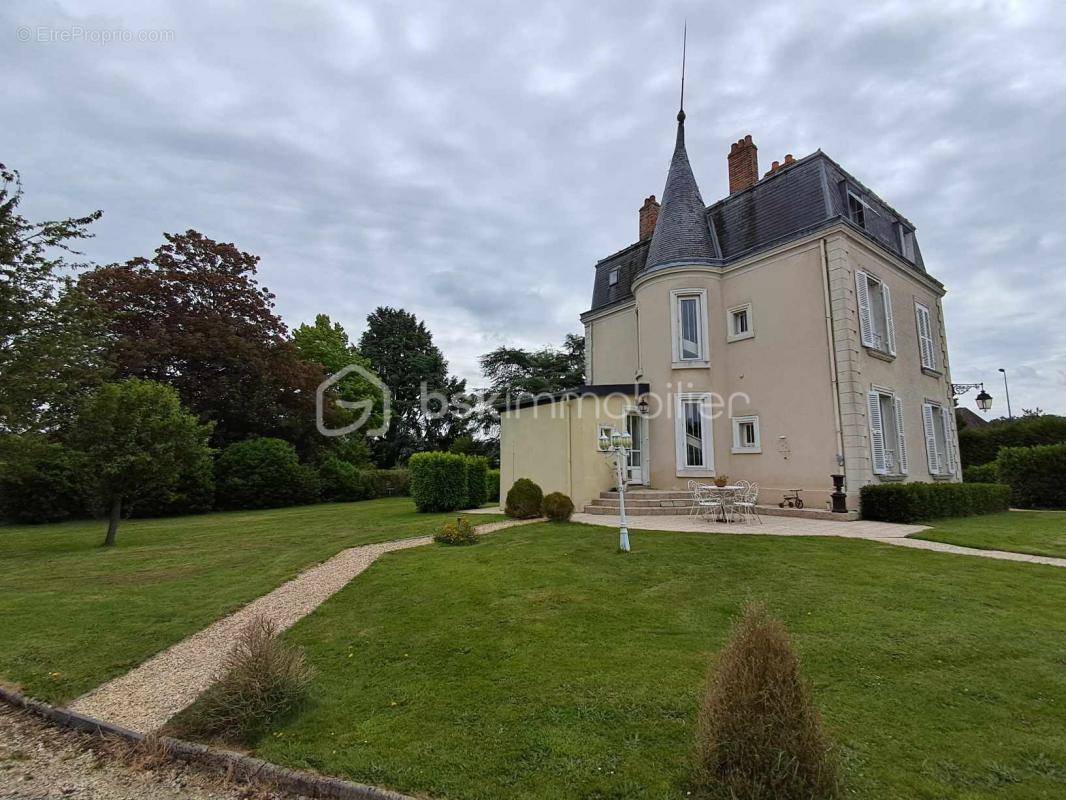 Maison à MAGNY-LE-DESERT