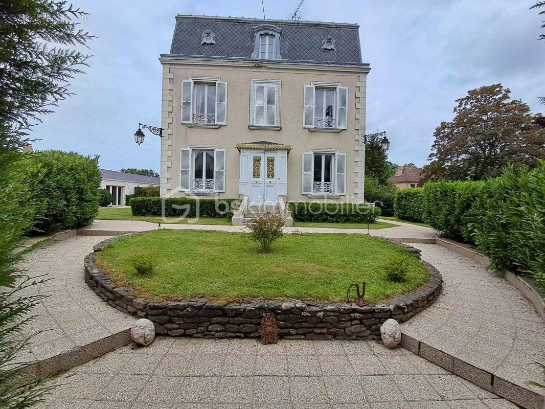 Maison à MAGNY-LE-DESERT