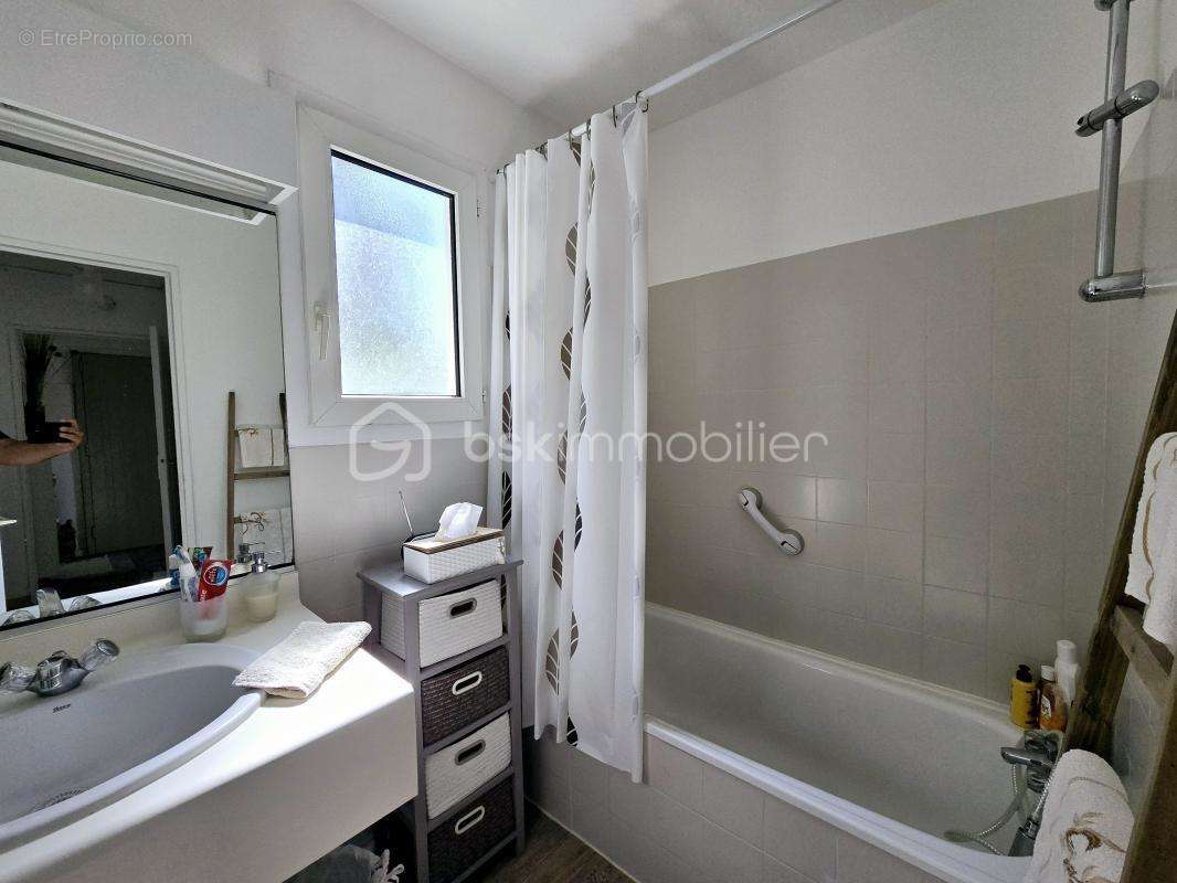 Appartement à MOUGINS