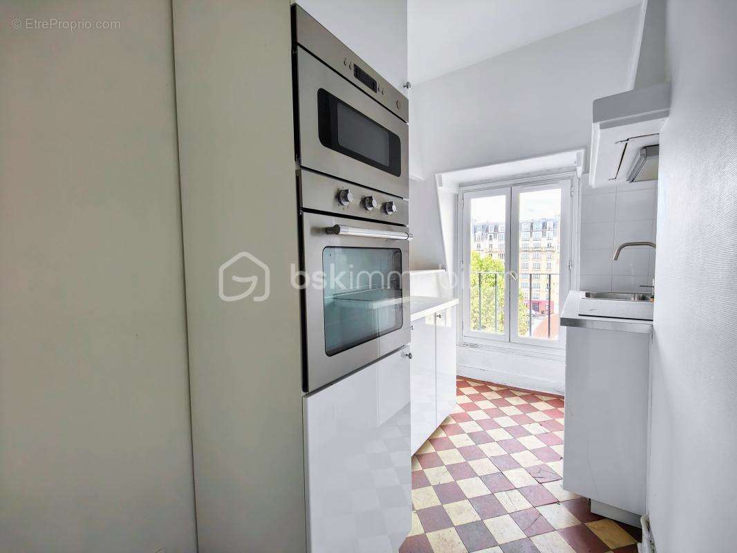 Appartement à PARIS-17E