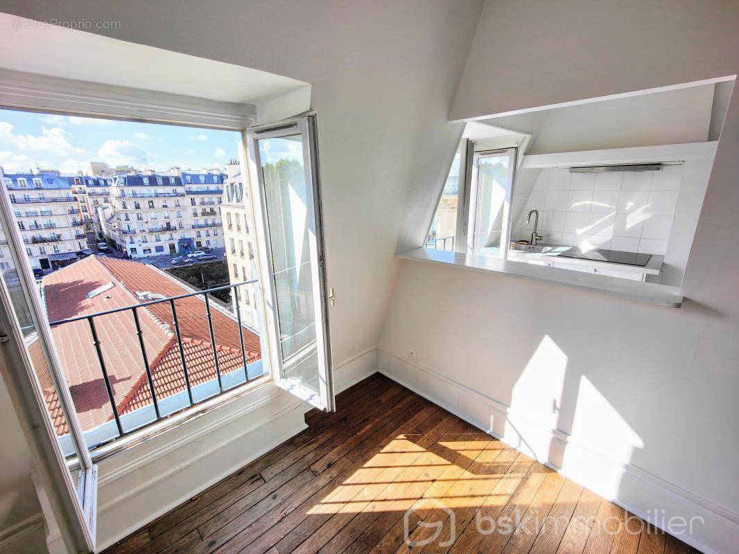 Appartement à PARIS-17E