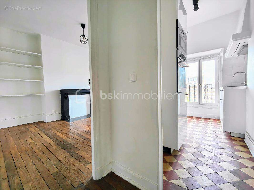 Appartement à PARIS-17E