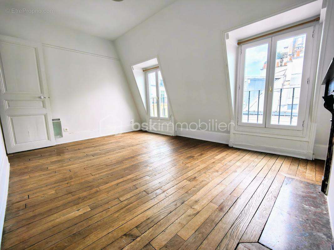 Appartement à PARIS-17E